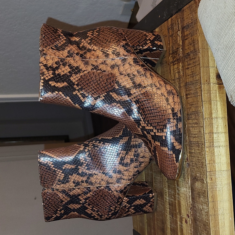 Franco Sarto heel boots 9m